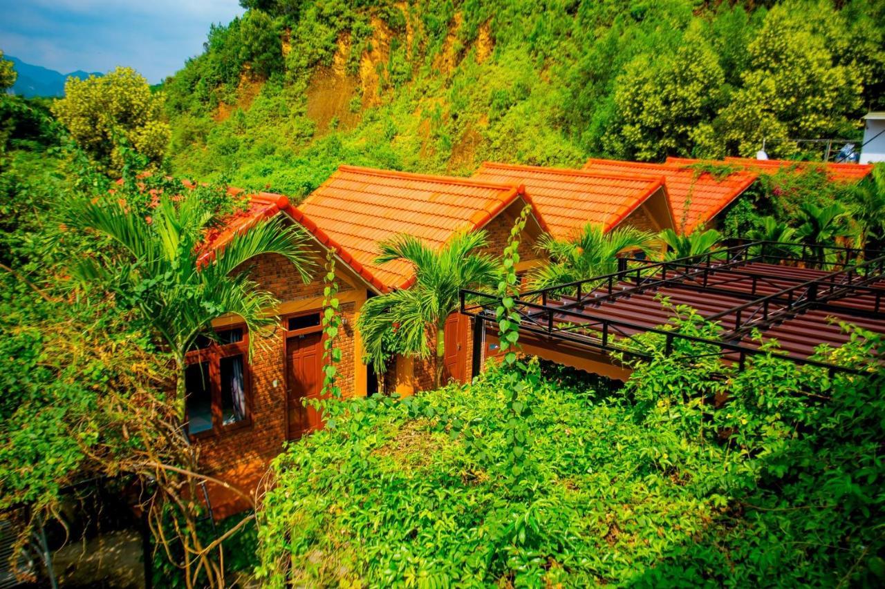 Hillside View Bungalow Homestay فونغ نها المظهر الخارجي الصورة